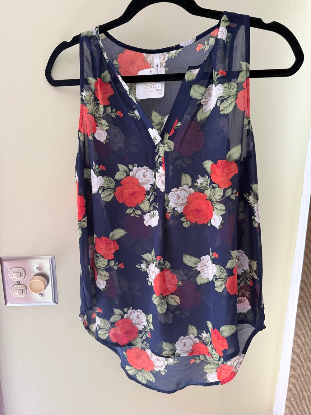 DNA couture Navy Floral Sleeveless V-Neck Camisole with Red & White Roses